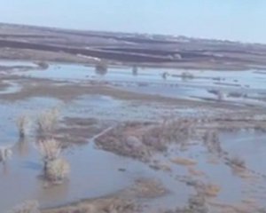 Російський Орськ затоплює водою: прорвало дамбу