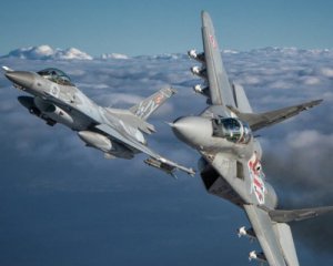 Польша поднимала в небо авиацию из-за ракетного удара РФ по Украине