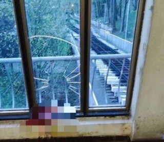 Прокуратура показала фото с места убийства подростка на станции фуникулера в Киеве. Служащему УГО объявили подозрение