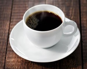 Безопасно ли пить кофе без кофеина: мнения экспертов разнятся