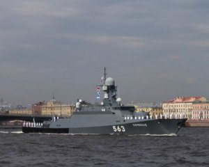 Пожежі на російських кораблях: у ВМС вказали на збіг