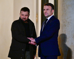 Чому Зеленський не радий французьким воякам в Україні? Політичне &quot;не на часі&quot;?