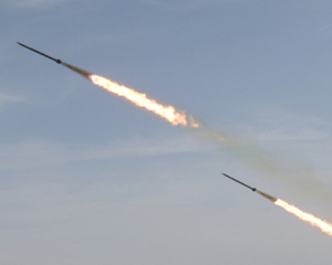 Від НАТО очікують рішення про збиття ракет, які летять у напрямку Польщі чи Румунії