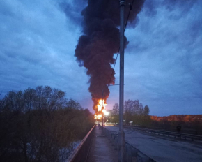 У Смоленській області РФ після атаки безпілотників загорілася нафтобаза