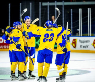 Сборная Украины по хоккею разгромила Эстонию в первом матче на ЧМ