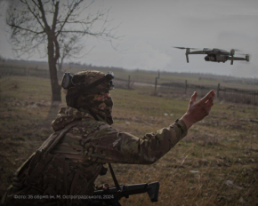 Україна докладає максимум зусиль для роботи з дронами - Зеленський