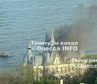 В Харькове и Одессе взрывы. Горит дворец Кивалова