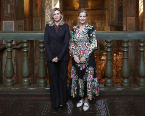 Зеленська в елегантному костюмі зустрілась з герцогинею Единбурзькою у Києві