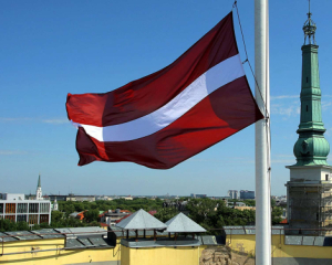 Готуються до війни: у Латвії побудують тисячі сховищ та укриттів