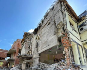 Окупанти завдали три удари КАБами по центру Харкова: багато постраждалих та значні руйнування