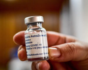 AstraZeneca по всьому світу відкликає свою Covid-вакцину