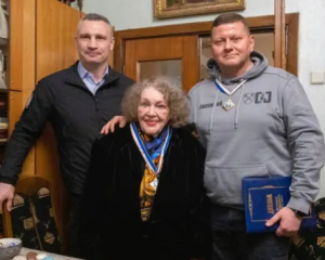Валерія Залужного та Ліну Костенко оголосили почесними громадянами Києва