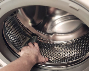 Що вказує на те, що пральну машину треба негайно очистити
