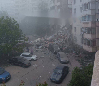 В Белгороде рухнула десятиэтажка - фото и видео руин