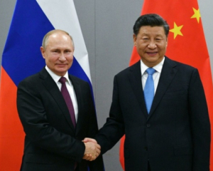 &quot;Серйозно ставимося до викликів&quot;: у США прокоментували обійми Путіна та Сі Цзіньпіна
