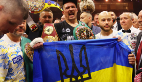 "Лучший сверхтяжеловес мира": известные боксеры отреагировали на победу Усика
