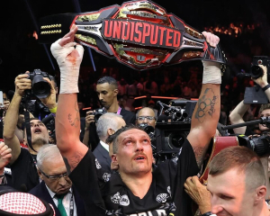 Усик став найкращим боксером світу - The Ring