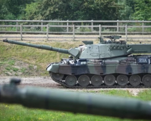 Україна отримає від Іспанії новий пакет військової допомоги, який включатиме танки Leopard