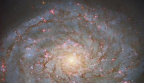 Hubble запечатлел спиральную галактику - невероятный кадр