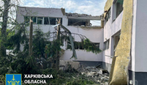 Показали страшні наслідки ракетної атаки РФ по центру Чугуєва