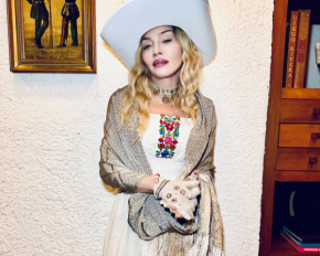 Мадонна знялась у вишитій сукні та ковбойському капелюсі