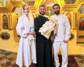 Віталій Козловський похрестив сина і вперше показав його обличчя