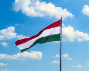 Угорщина гальмує фінансування зброї для України за рахунок заморожених активів РФ
