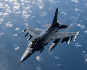 Навчання українських пілотів на винищувачах F-16 триває невпинно - Євлаш