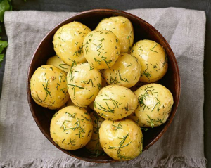 Скільки молодої картоплі можна з'їсти за день