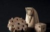 Археологи нашли древние игральные фигурки