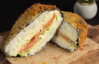 Как приготовить суши в форме бургера: необычный способ фудблогера