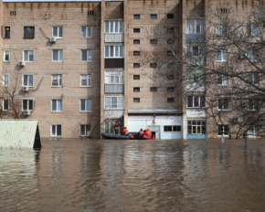 В РФ продолжается сезон масштабных наводнений: под водой Ростов и Кузбасс