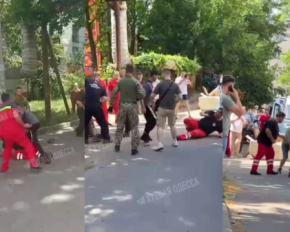 В Одессе возле ТЦК подрались медики и военные