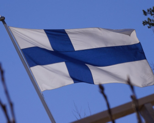 Финляндия усиливает границу с РФ