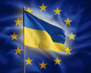 Послы ЕС согласовали начало переговоров о вступлении Украины и Молдовы