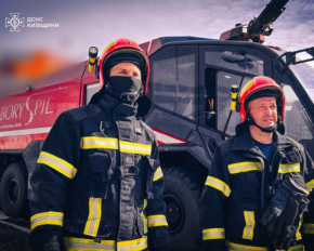 На Киевщине трое суток тушили пожар на месте российского удара - новые фото
