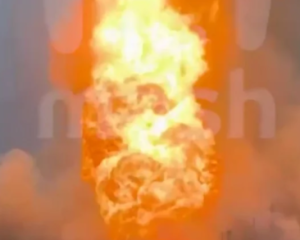 В России большой пожар, может гореть газохранилище
