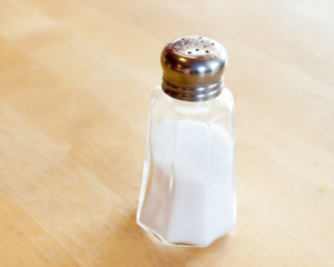 Скільки солі можна їсти і які альтернативи