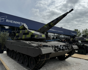 Концерн Rheimetall передасть Україні танк-ППО, який зможе збивати ракети і дрони - Telegraph