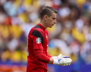 Вратарь сборной Украины по футболу Лунин прокомментировал поражение от Румынии
