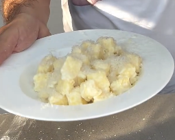 Як приготувати ліниві вареники з пармезаном: зберігайте рецепт одеського шеф-кухаря