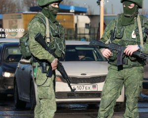 Загарбники відбирають авто у жителів окупованих територій - ЦНС