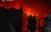Ракетный удар по Одессе: спасатели тушили масштабный пожар