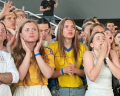 Несправедливая бронь, окопы и десятки тысяч долларов: о чем говорили украинцы в фан-зоне на игре Украина-Бельгия