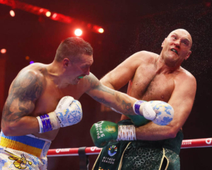 "Он просто сильнее": Джошуа дал свой прогноз на реванш между Усиком и Фьюри