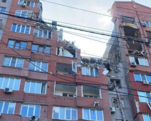 В результате ракетного удара по многоэтажке в Днепре есть погибший, среди пострадавших младенец
