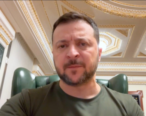 Зеленский отреагировал на российский удар по отделению "Новой почты" в Харькове