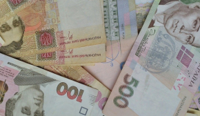 Гривна укрепилась к доллару и евро - курс валют на 5 июля
