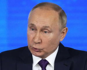 Путин заявил, что не будет прекращать огонь