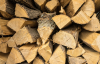 Як складати та зберігати дрова: важливі поради